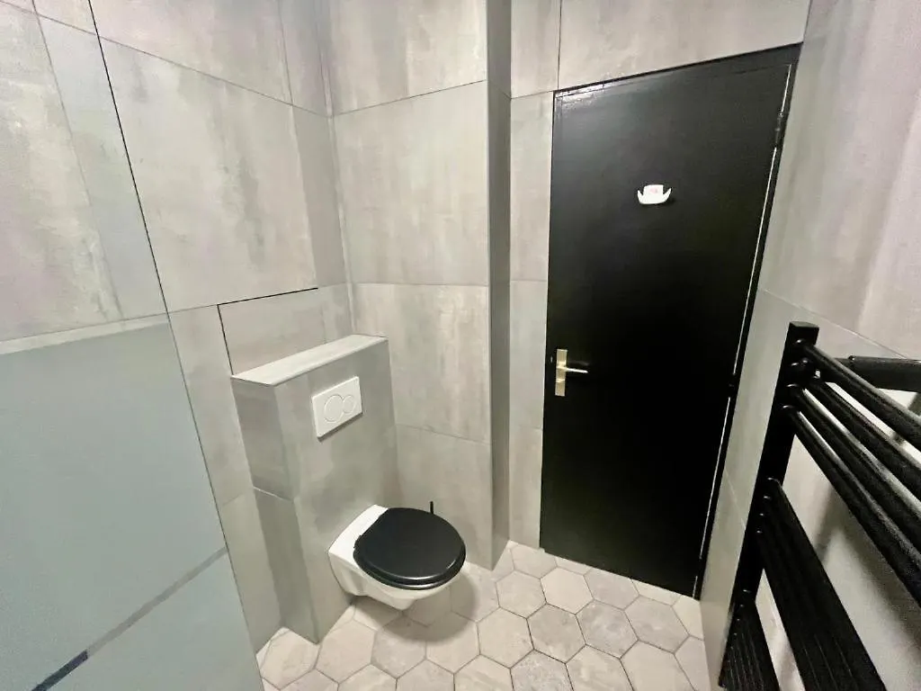 Appartement Proche Mer Menton 0*,