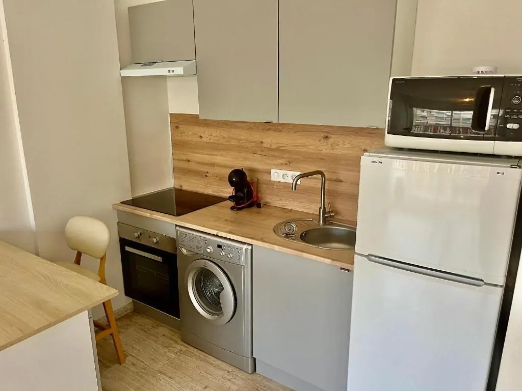Appartement Proche Mer Menton 0*,  France